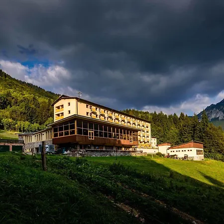 Hotel Boboty 3*